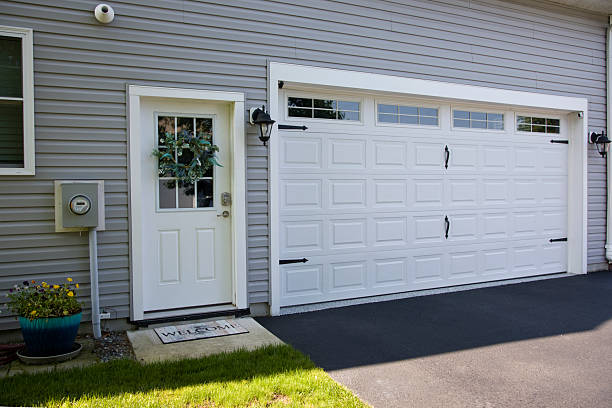 24/7 Emergency Garage Door Panel Replacement experts in Morton, WA